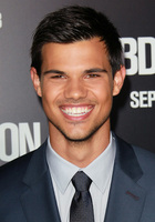 Taylor Lautner : taylor-lautner-1327625992.jpg