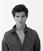 Taylor Lautner : taylor-lautner-1351817845.jpg