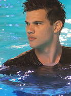 Taylor Lautner : taylor-lautner-1358469060.jpg