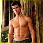 Taylor Lautner : taylor-lautner-1359550241.jpg