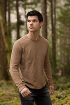 Taylor Lautner : taylor-lautner-1359603309.jpg