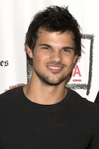 Taylor Lautner : taylor-lautner-1438548329.jpg