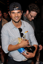 Taylor Lautner : taylor-lautner-1443370700.jpg