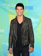 Taylor Lautner : taylor-lautner-1478450455.jpg