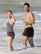 Taylor Lautner : taylor-lautner-1492980885.jpg