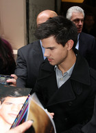 Taylor Lautner : taylor_lautner_1259351464.jpg