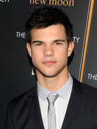 Taylor Lautner : taylor_lautner_1259351523.jpg