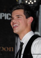 Taylor Lautner : taylor_lautner_1259867569.jpg