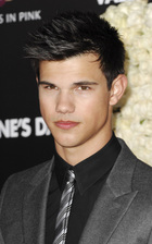 Taylor Lautner : taylor_lautner_1266719332.jpg