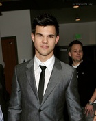 Taylor Lautner : taylor_lautner_1267227749.jpg