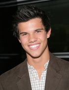 Taylor Lautner : taylor_lautner_1284510971.jpg