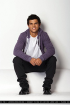 Taylor Lautner : taylor_lautner_1288388563.jpg