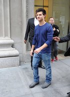 Taylor Lautner : taylor_lautner_1295566752.jpg