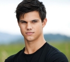 Taylor Lautner : taylor_lautner_1310270147.jpg