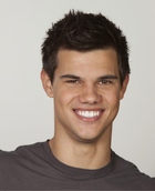 Taylor Lautner : taylor_lautner_1311690269.jpg