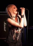 Taylor Momsen : taylor-momsen-1333759388.jpg