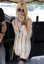 Taylor Momsen : taylor-momsen-1333759420.jpg