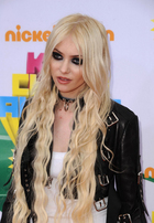 Taylor Momsen : taylor-momsen-1334171490.jpg