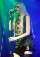 Taylor Momsen : taylor-momsen-1335808580.jpg