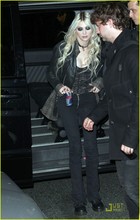 Taylor Momsen : taylor-momsen-1377886951.jpg