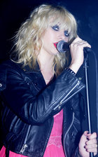 Taylor Momsen : taylor_momsen_1248894545.jpg