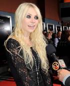 Taylor Momsen : taylor_momsen_1255850730.jpg