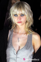 Taylor Momsen : taylor_momsen_1259974986.jpg