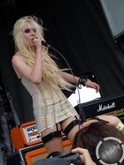 Taylor Momsen : taylor_momsen_1278986162.jpg