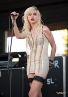 Taylor Momsen : taylor_momsen_1282584502.jpg