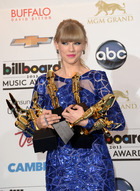 Taylor Swift : taylor-swift-1369064735.jpg