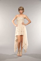 Taylor Swift : taylor-swift-1370636413.jpg