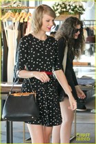 Taylor Swift : taylor-swift-1393277741.jpg