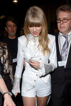 Taylor Swift : taylor-swift-1413391517.jpg