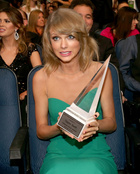 Taylor Swift : taylor-swift-1416889335.jpg