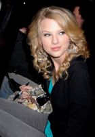 Taylor Swift : taylor_swift_1213881512.jpg