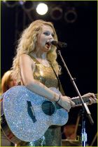 Taylor Swift : taylor_swift_1224129053.jpg