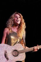 Taylor Swift : taylor_swift_1241493046.jpg