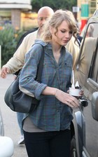 Taylor Swift : taylor_swift_1297102786.jpg