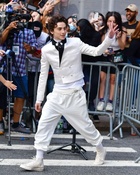 Timothee Chalamet : timothee-chalamet-1681060129.jpg