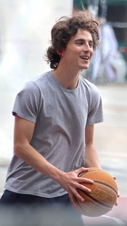 Timothee Chalamet : timothee-chalamet-1690308069.jpg