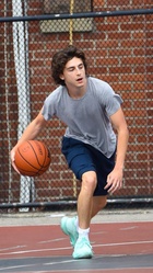 Timothee Chalamet : timothee-chalamet-1690308216.jpg