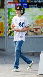 Timothee Chalamet : timothee-chalamet-1690526431.jpg