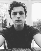 Tom Holland : tom-holland-1535101801.jpg