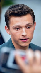 Tom Holland : tom-holland-1628120919.jpg