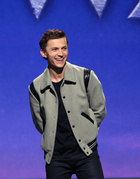 Tom Holland : tom-holland-1642281456.jpg