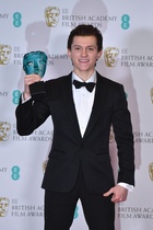 Tom Holland : tom-holland-1645222738.jpg