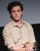 Tom Holland : tom-holland-1700521509.jpg