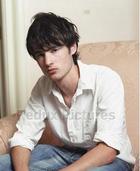 Tom Sturridge : tom_sturridge_1239229601.jpg