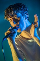 Troye Sivan : troye-sivan-1462334401.jpg