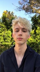 Troye Sivan : troye-sivan-1527570361.jpg